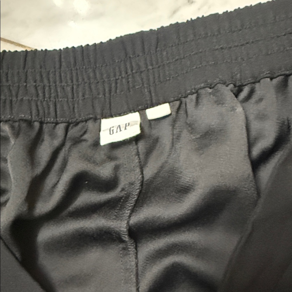 GAP Black dress pants fabric jogger with knit ankle cuff - Picture 3 of 7